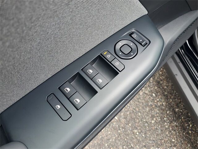 2025 Kia K4 EX photo 18