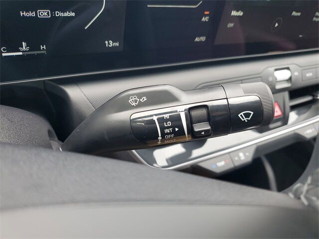2025 Kia K4 EX photo 25
