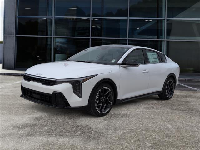 2025 Kia K4 GT-Line photo 4