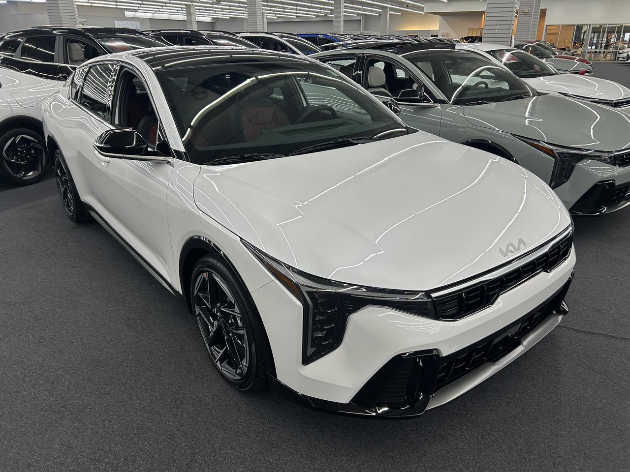 2025 Kia K4 GT-Line FWD