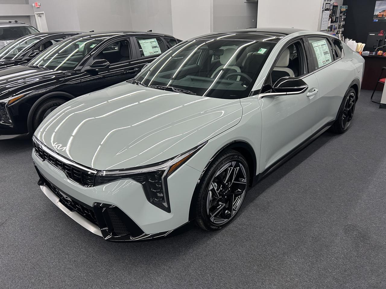 2025 Kia K4 GT-Line FWD