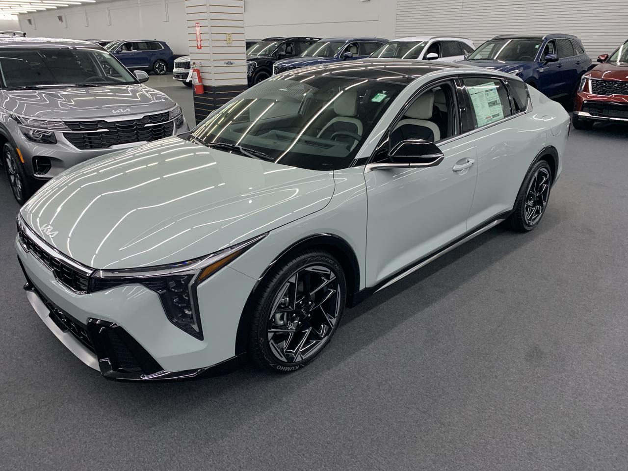 2025 Kia K4 GT-Line FWD