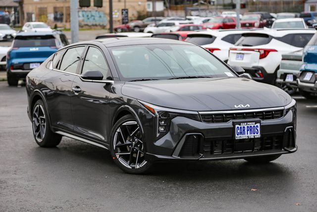 2025 Kia K4 GT-Line