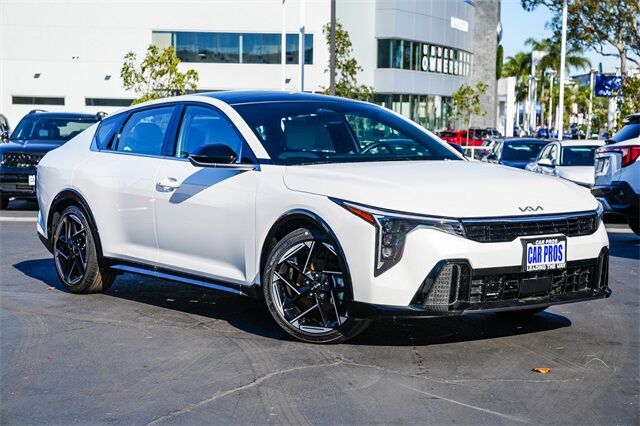 2025 Kia K4 GT-Line