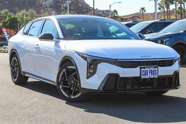 2025 Kia K4 GT-Line
