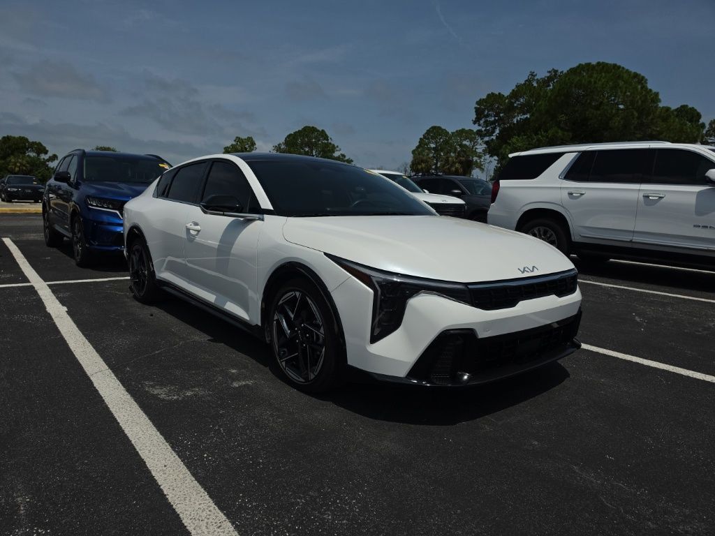 2025 Kia K4 GT-Line