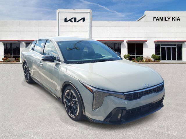 2025 Kia K4 GT-Line