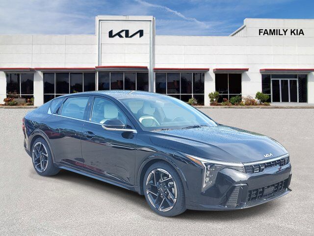 2025 Kia K4 GT-Line