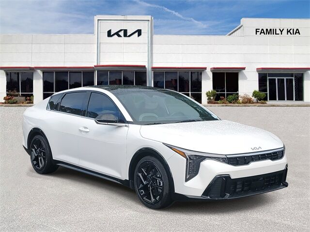 2025 Kia K4 GT-Line Turbo