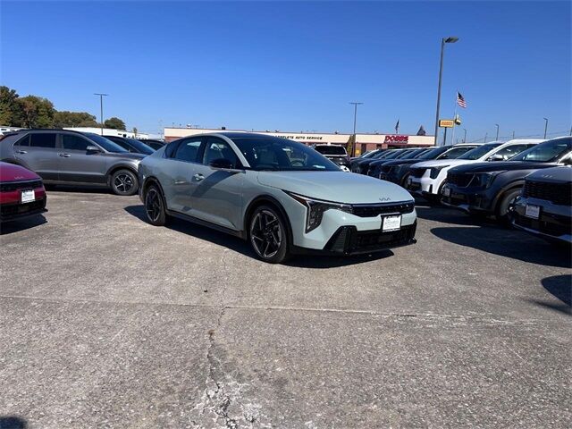 2025 Kia K4