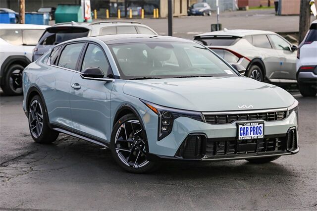 2025 Kia K4 GT-Line