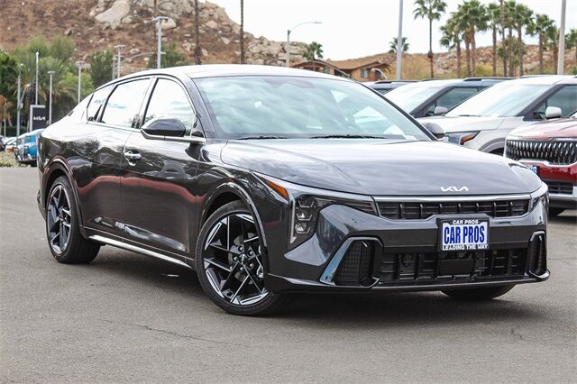 2025 Kia K4 GT-Line