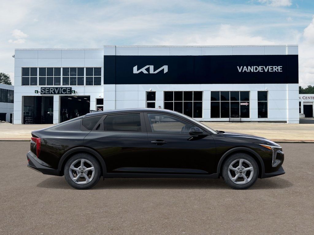 2025 Kia K4 LX Akron OH
