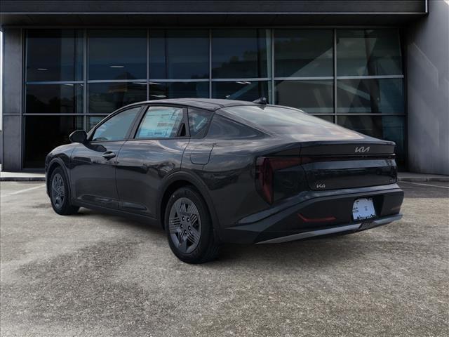 2025 Kia K4 LX photo 2