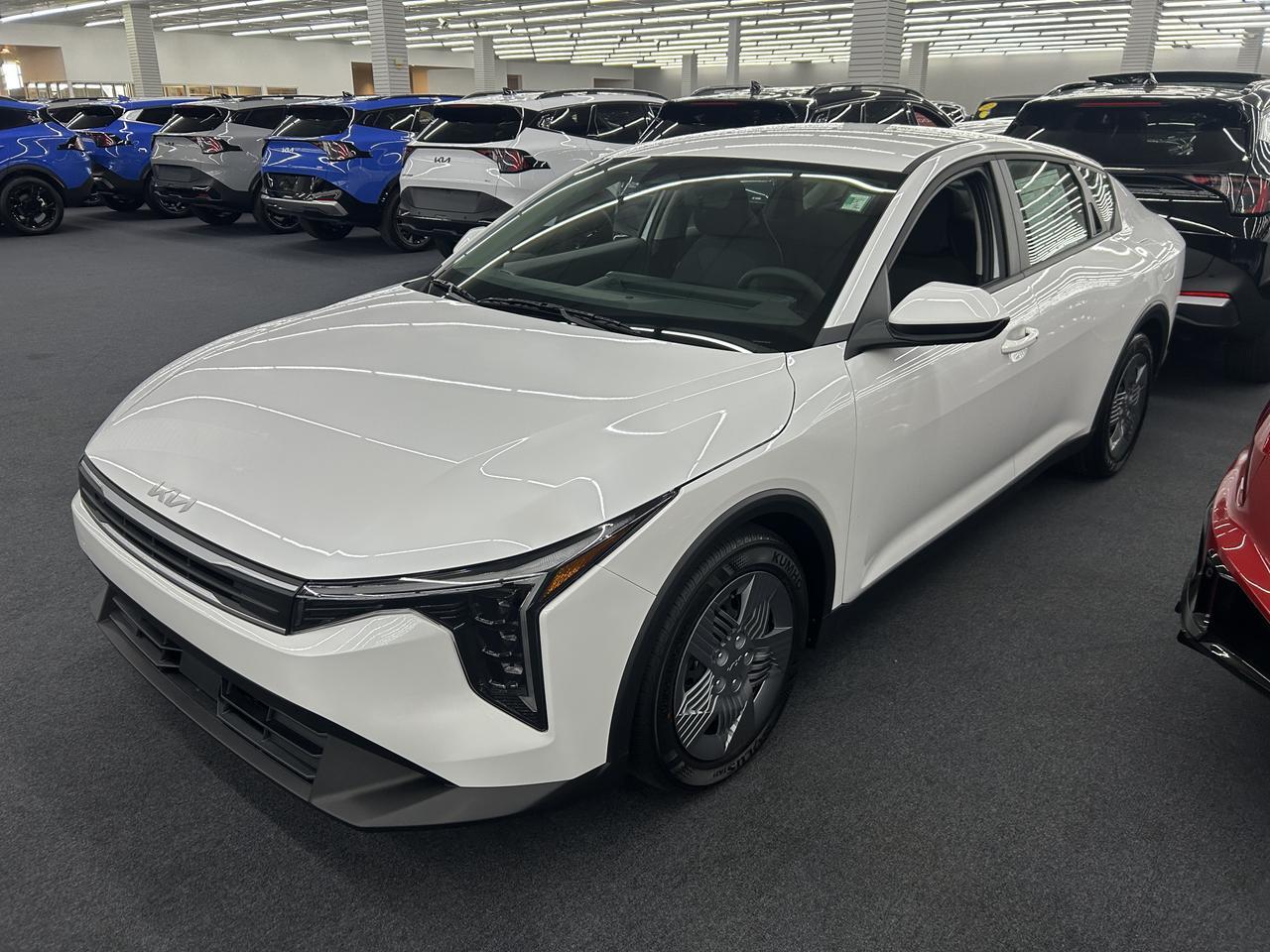 2025 Kia K4 LX FWD