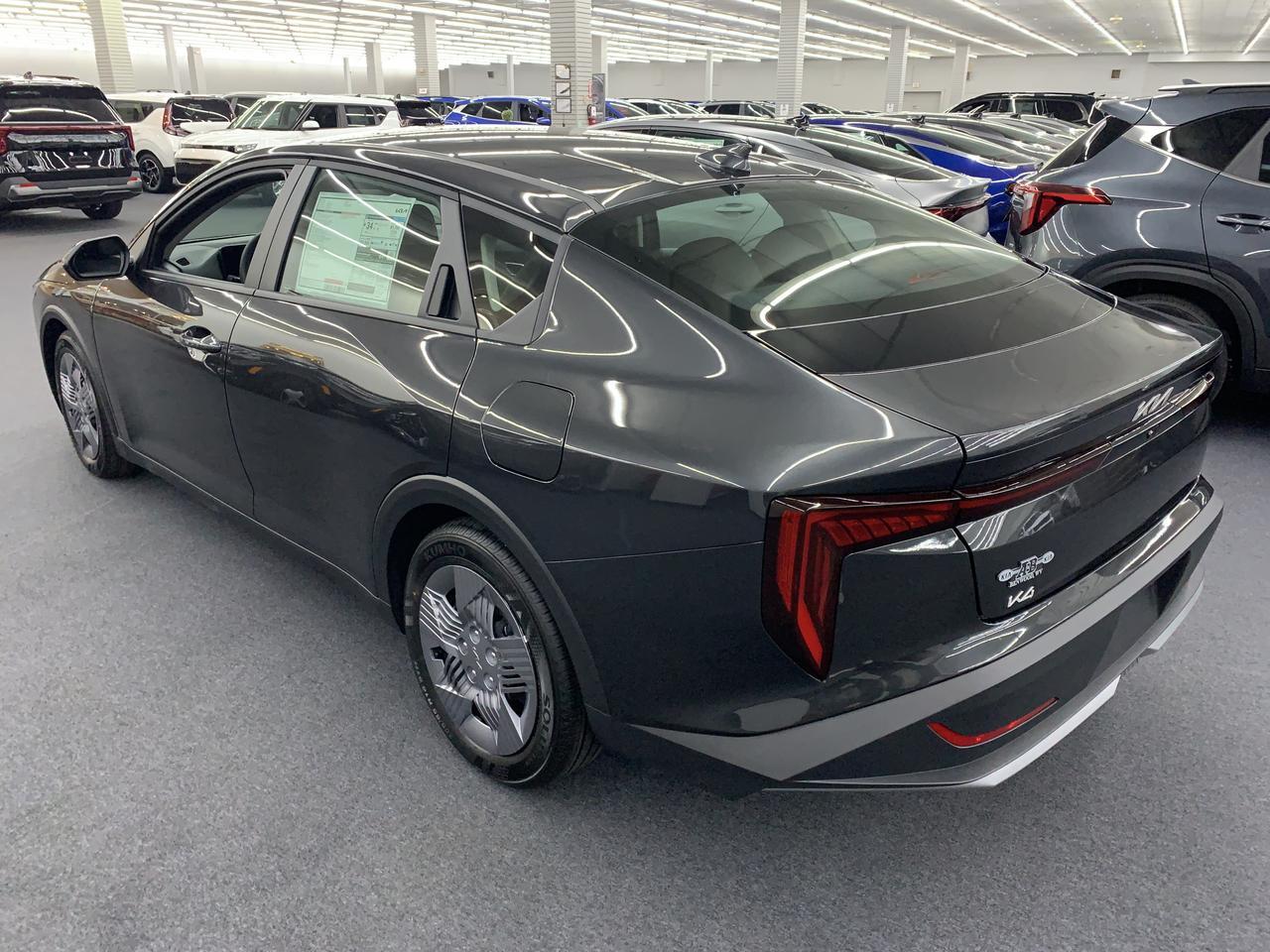 2025 Kia K4 LX FWD Benwood WV