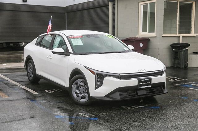 2025 Kia K4 LX