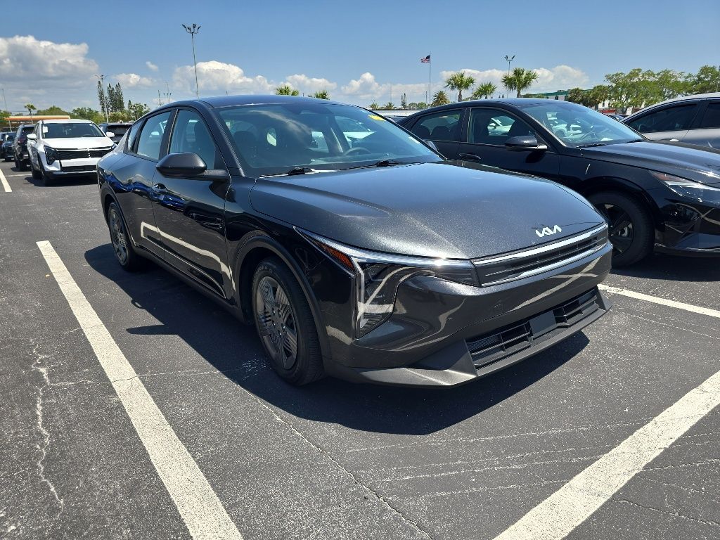 2025 Kia K4 LX