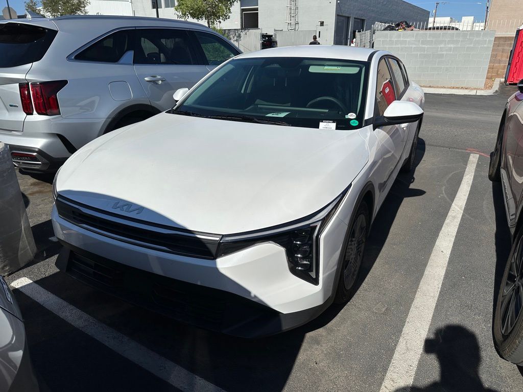 2025 Kia K4 LX