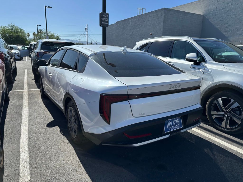2025 Kia K4 LX