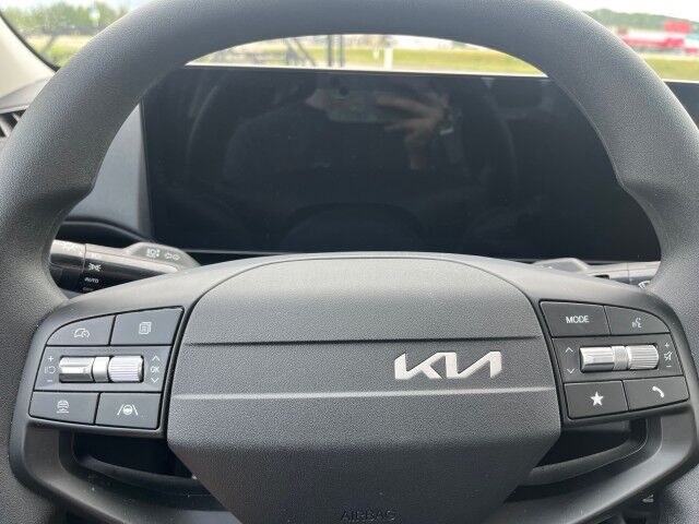 2025 Kia K4 LX Whitecourt AB