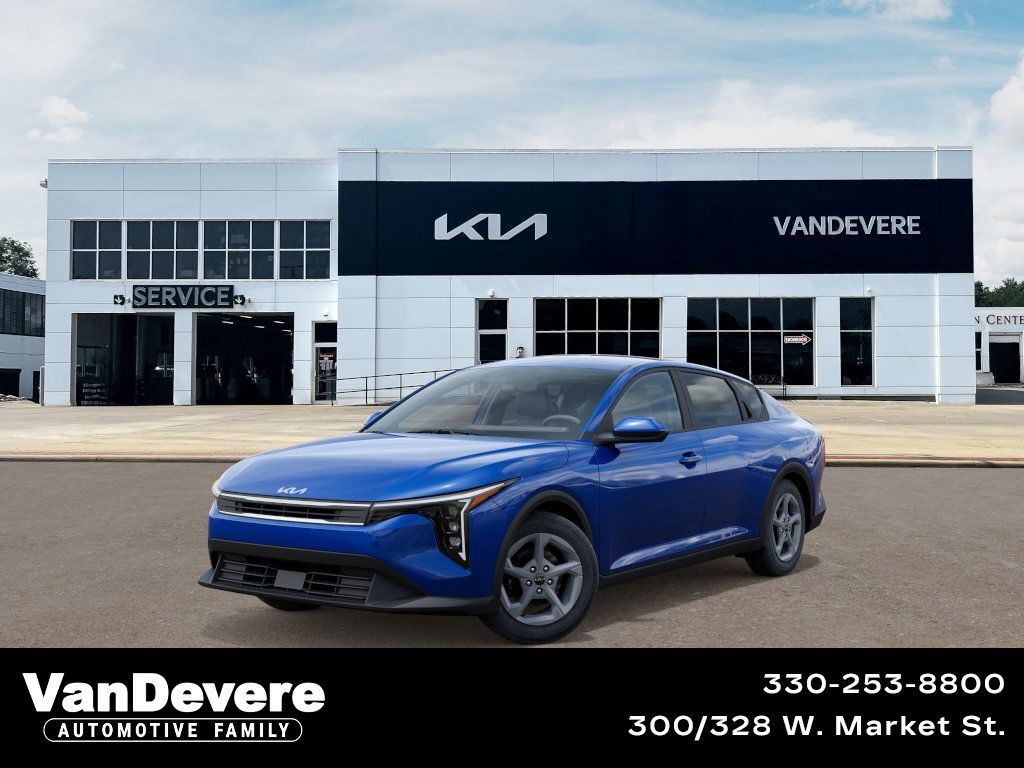 2025 Kia K4 LXS