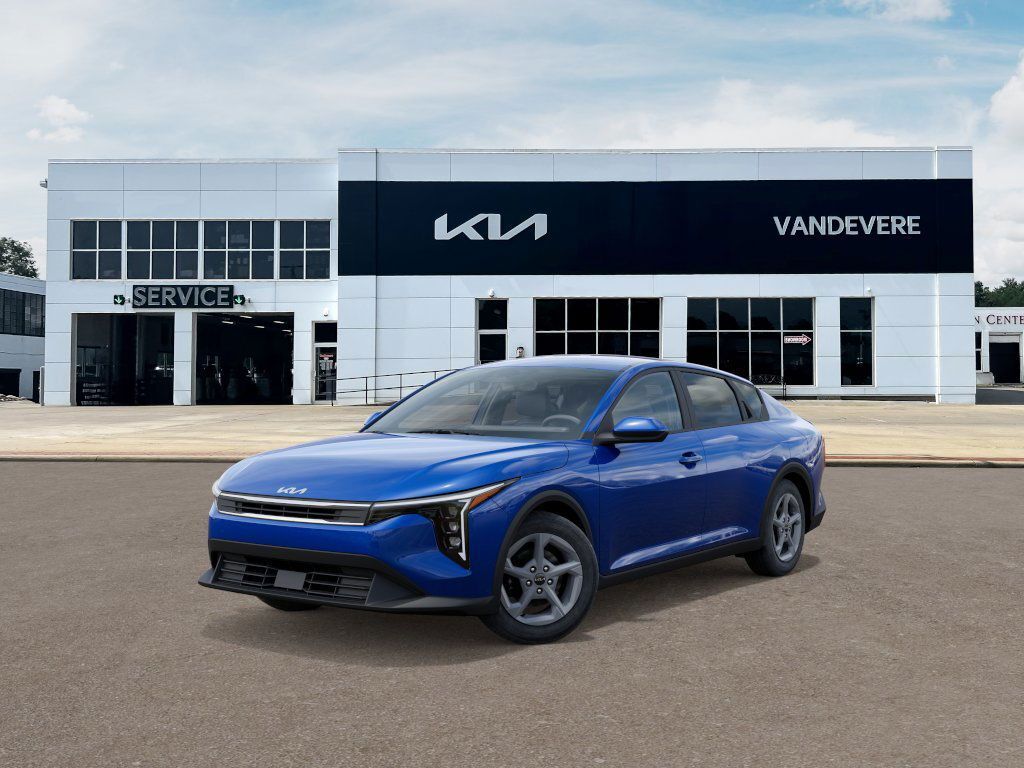 New 2025 Kia K4 LXS FWD