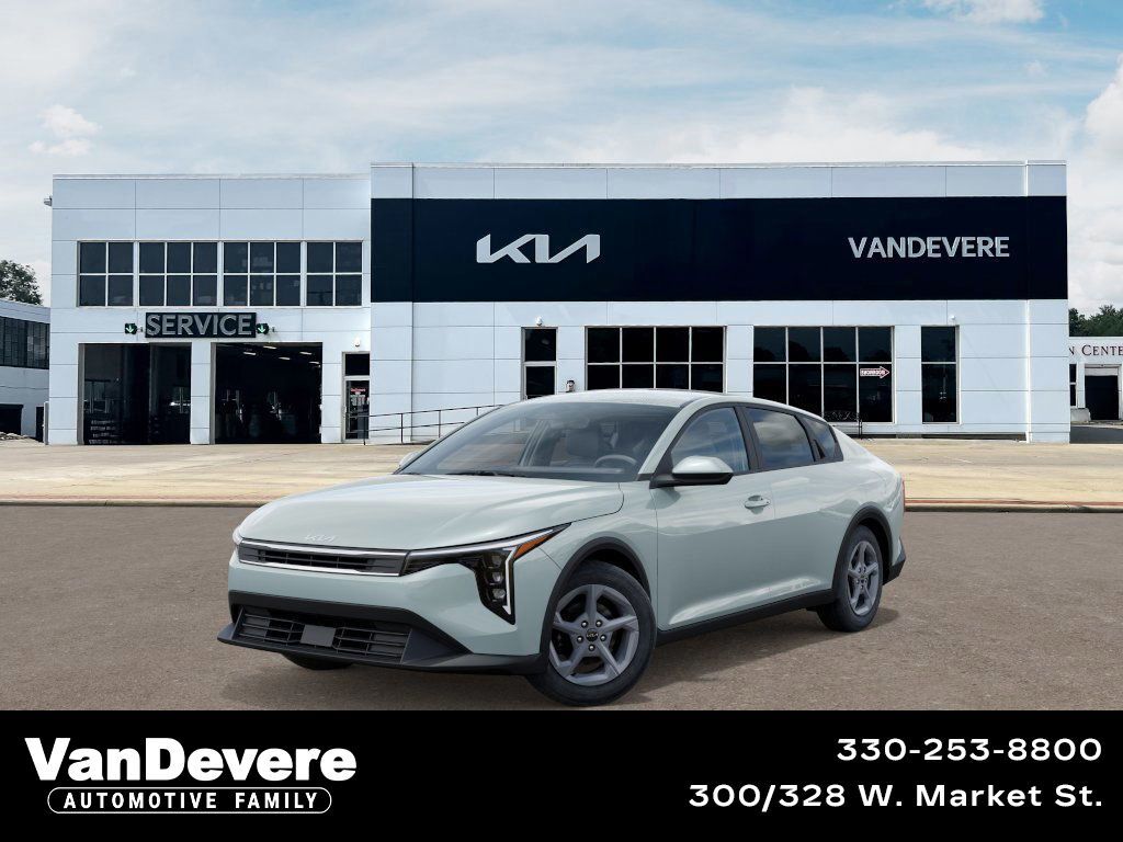 2025 Kia K4 LXS