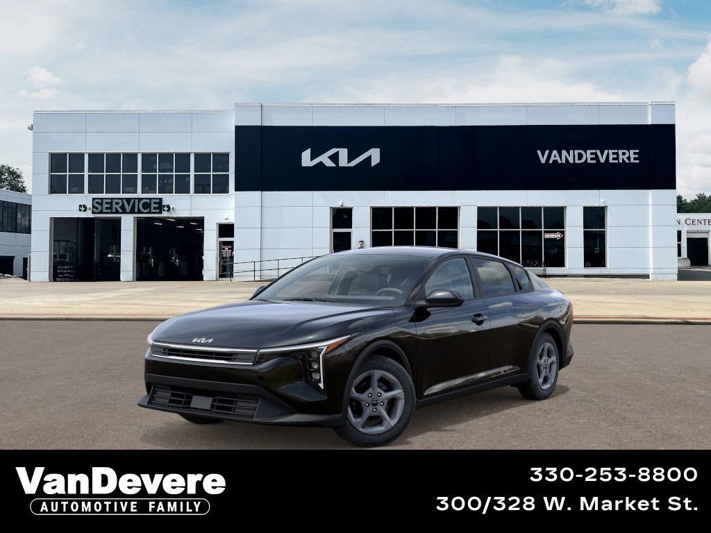 2025 Kia K4 LXS