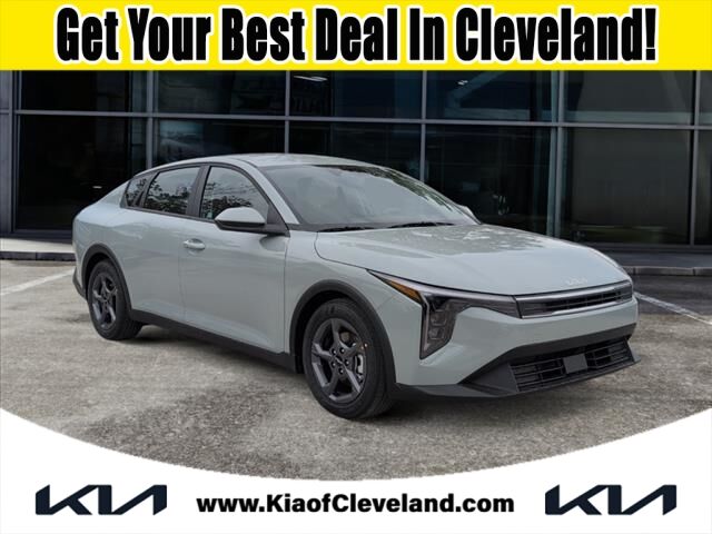 2025 Kia K4 LXS photo 2