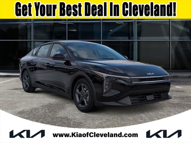 2025 Kia K4 LXS photo 2