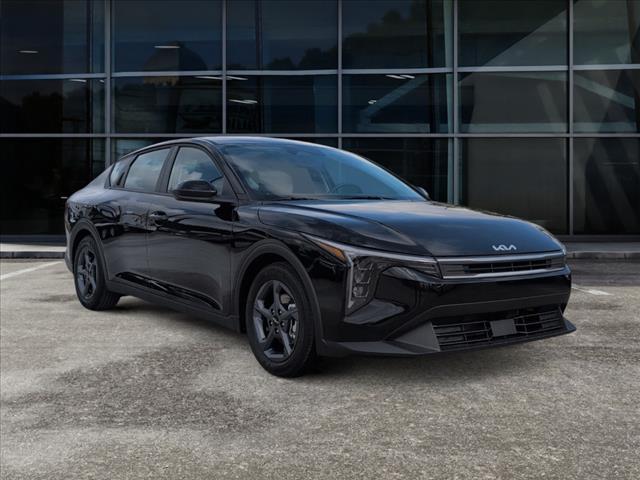 2025 Kia K4 LXS photo 3