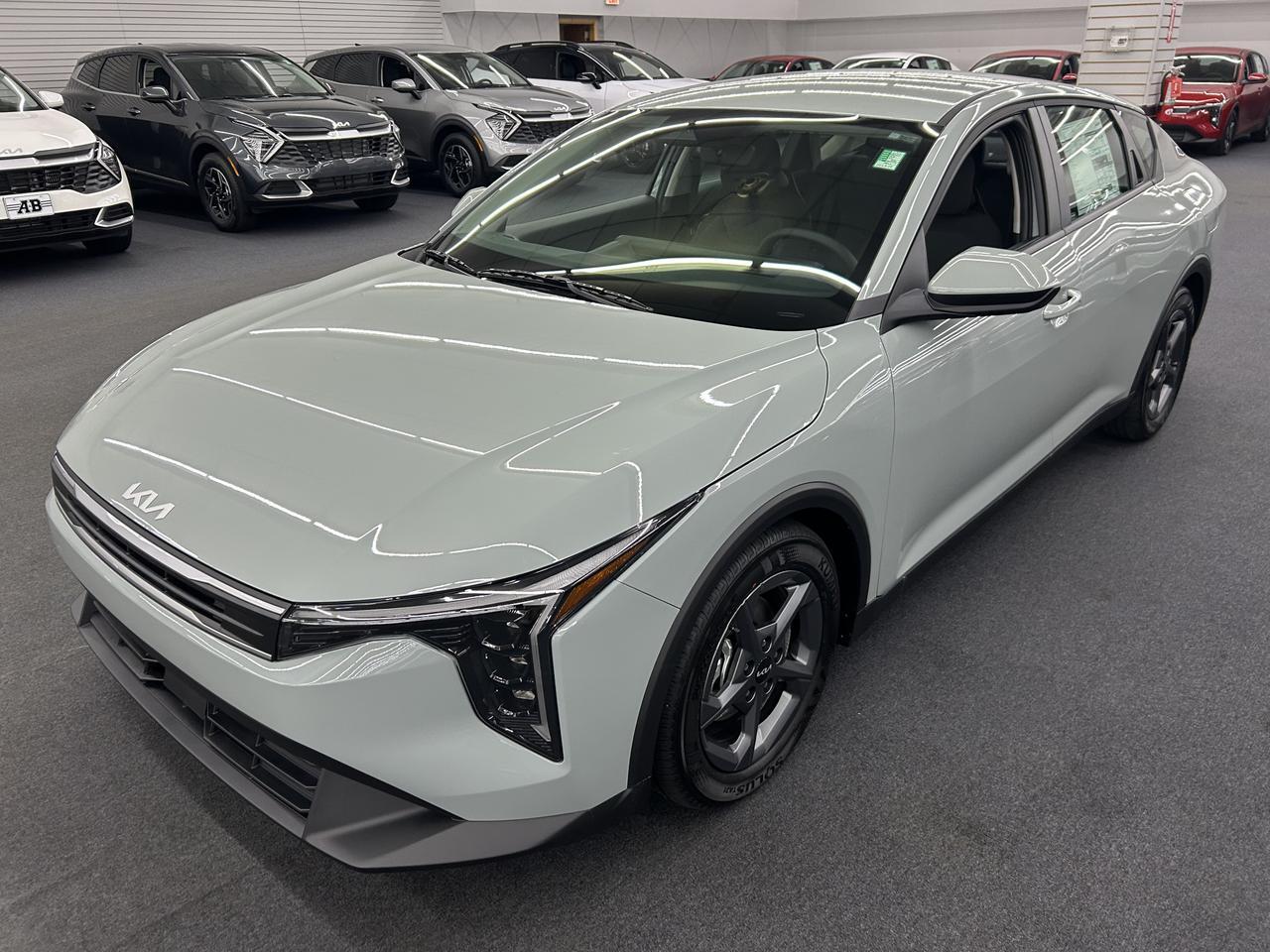 New 2025 Kia K4 LXS FWD in Benwood WV