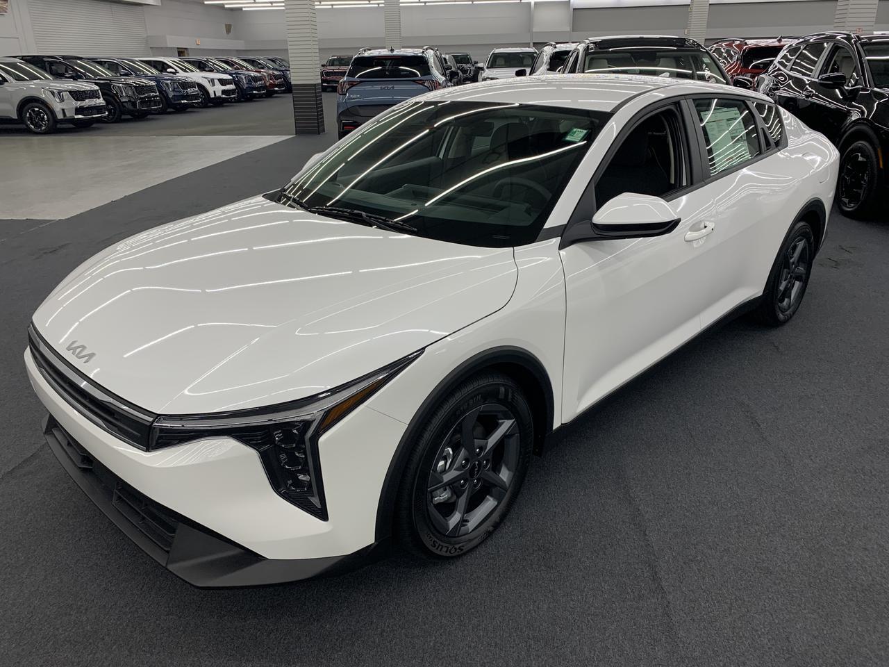 2025 Kia K4