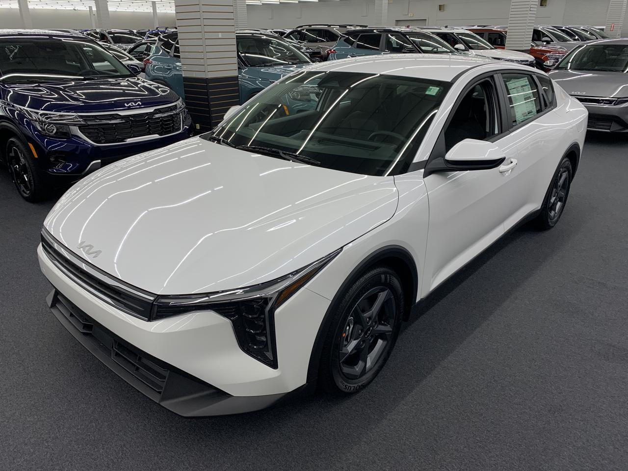 2025 Kia K4 LXS FWD Benwood WV
