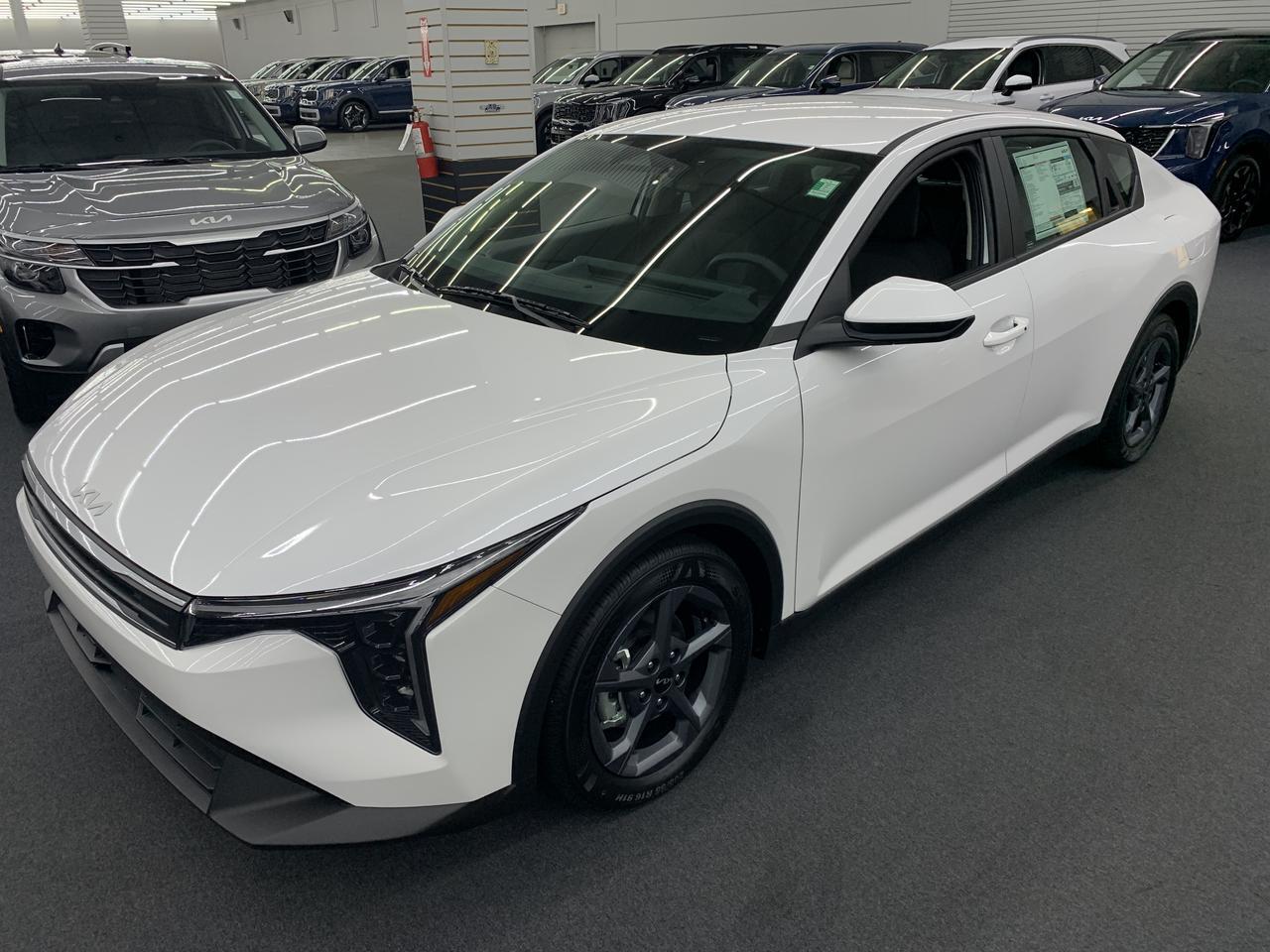 2025 Kia K4 LXS FWD Benwood WV