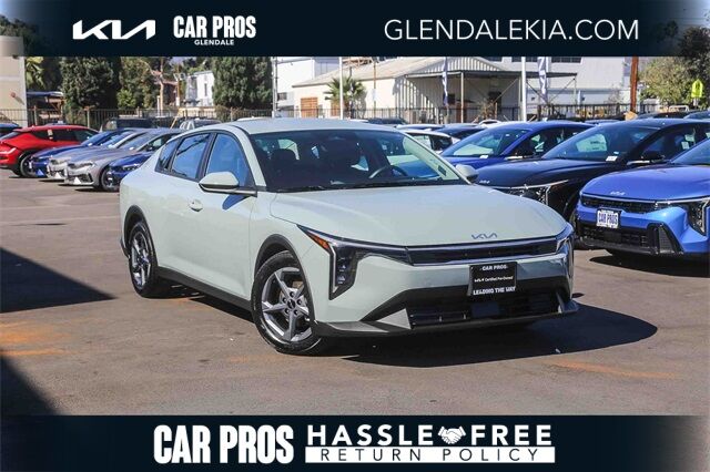 2025 Kia K4 LXS