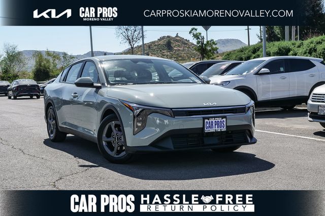 2025 Kia K4 LXS