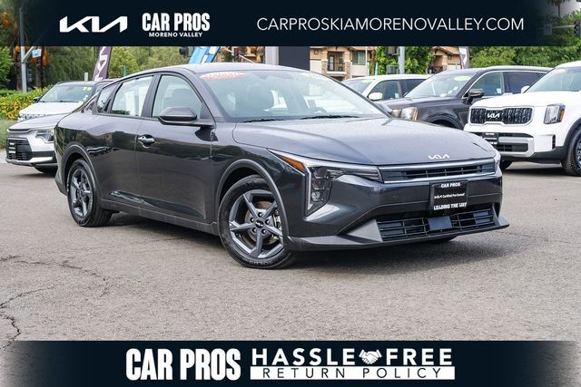 2025 Kia K4 LXS