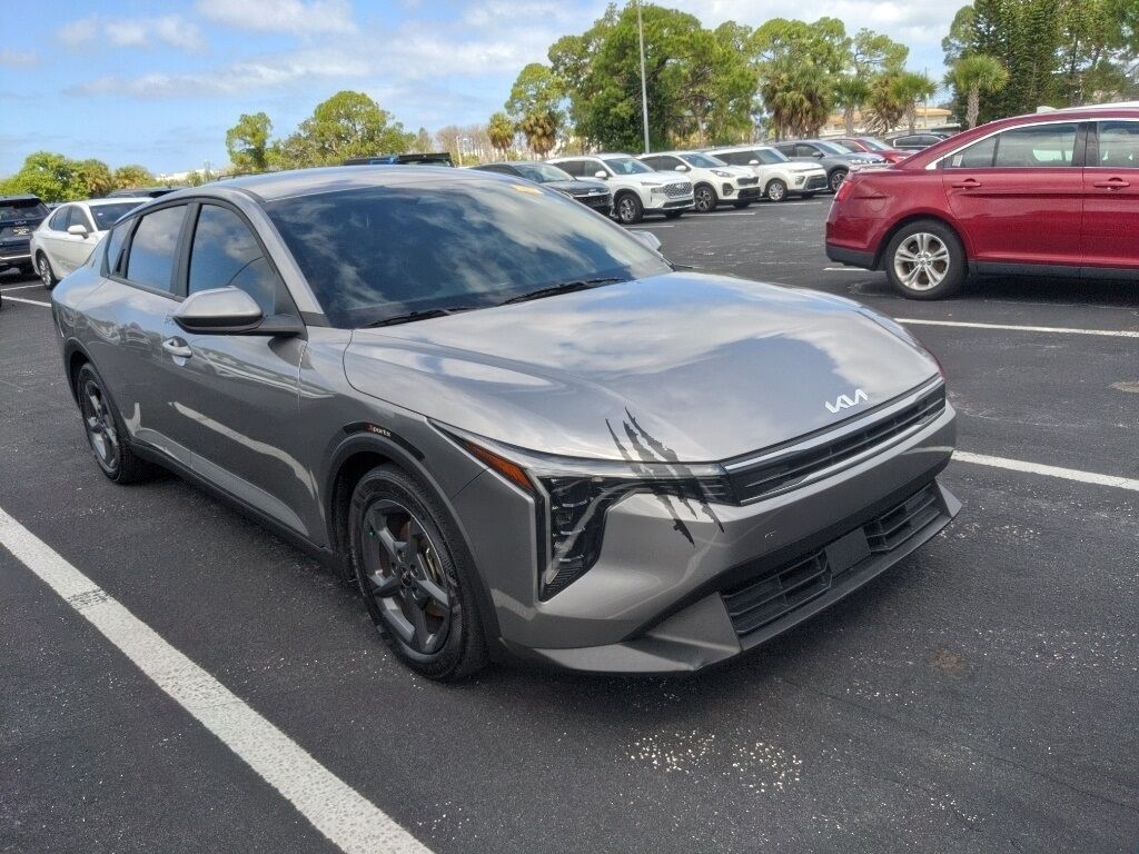 2025 Kia K4 LXS Oshkosh WI