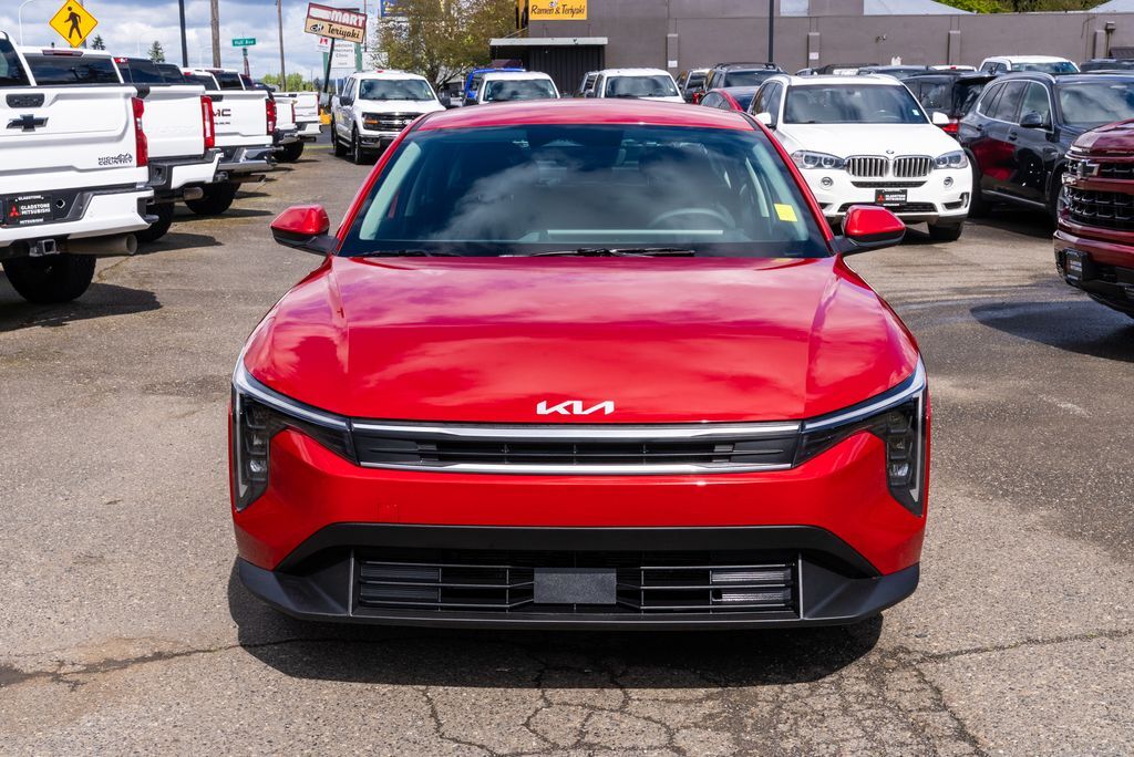 2025 Kia K4 LXS