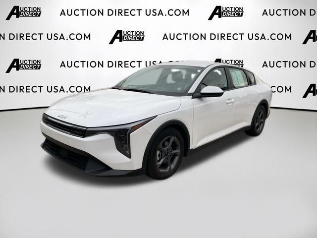 2025 Kia K4 LXS