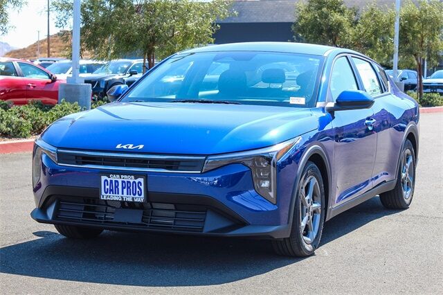2025 Kia K4 LXS photo 4