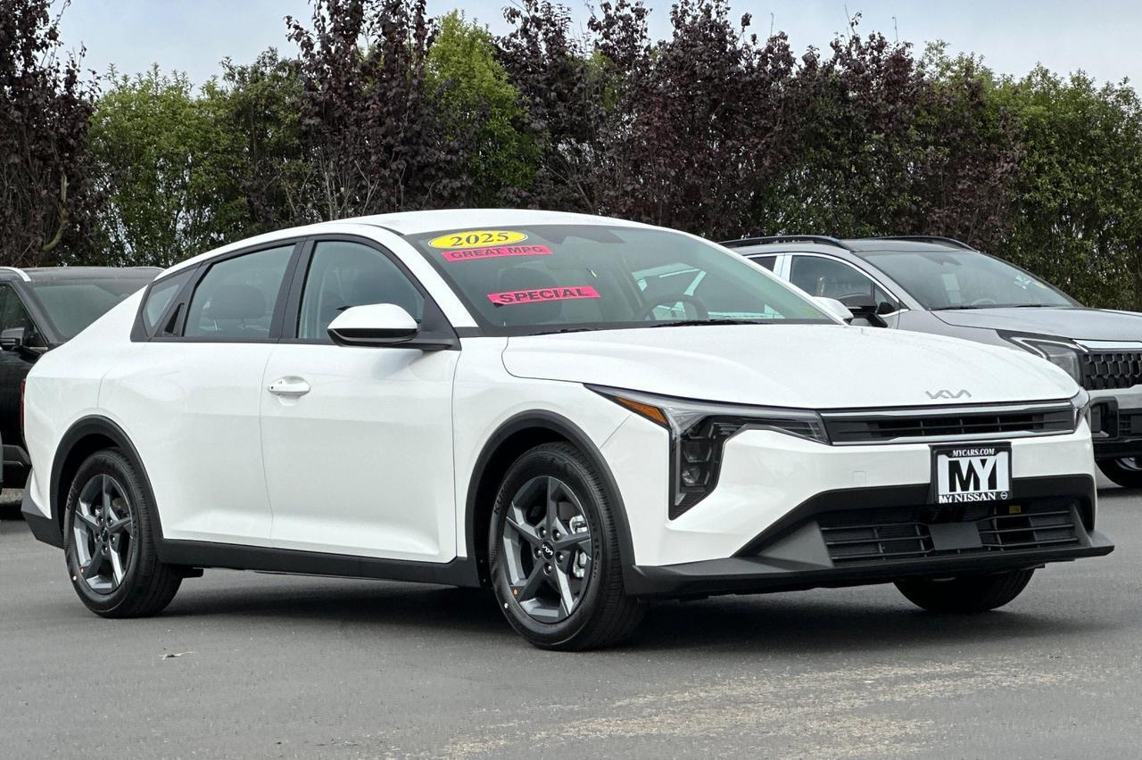 2025 Kia K4 LXS Salinas CA