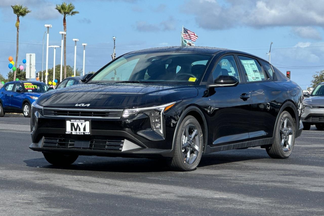 2025 Kia K4 LXS Salinas CA