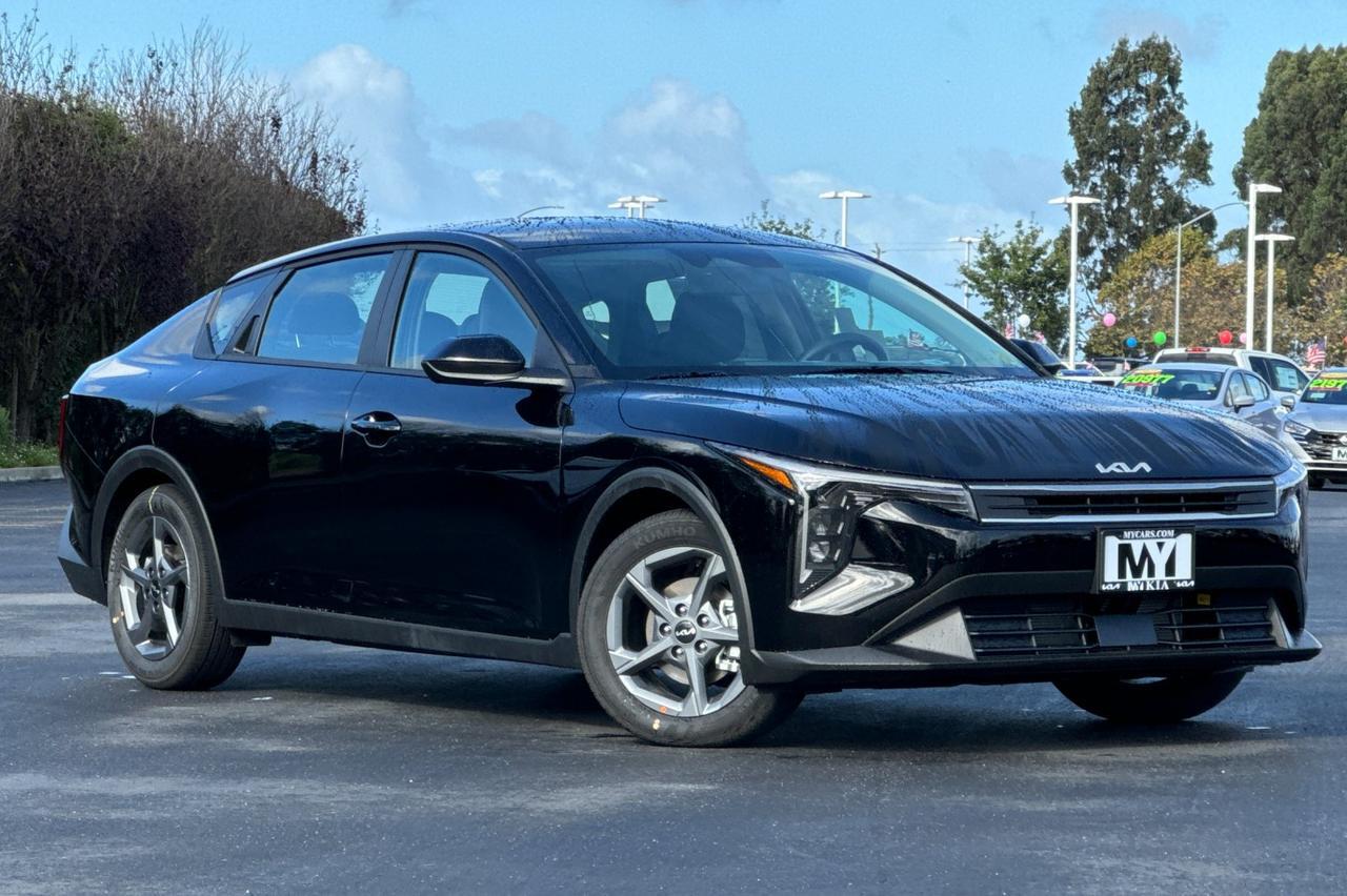 2025 Kia K4 LXS Salinas CA