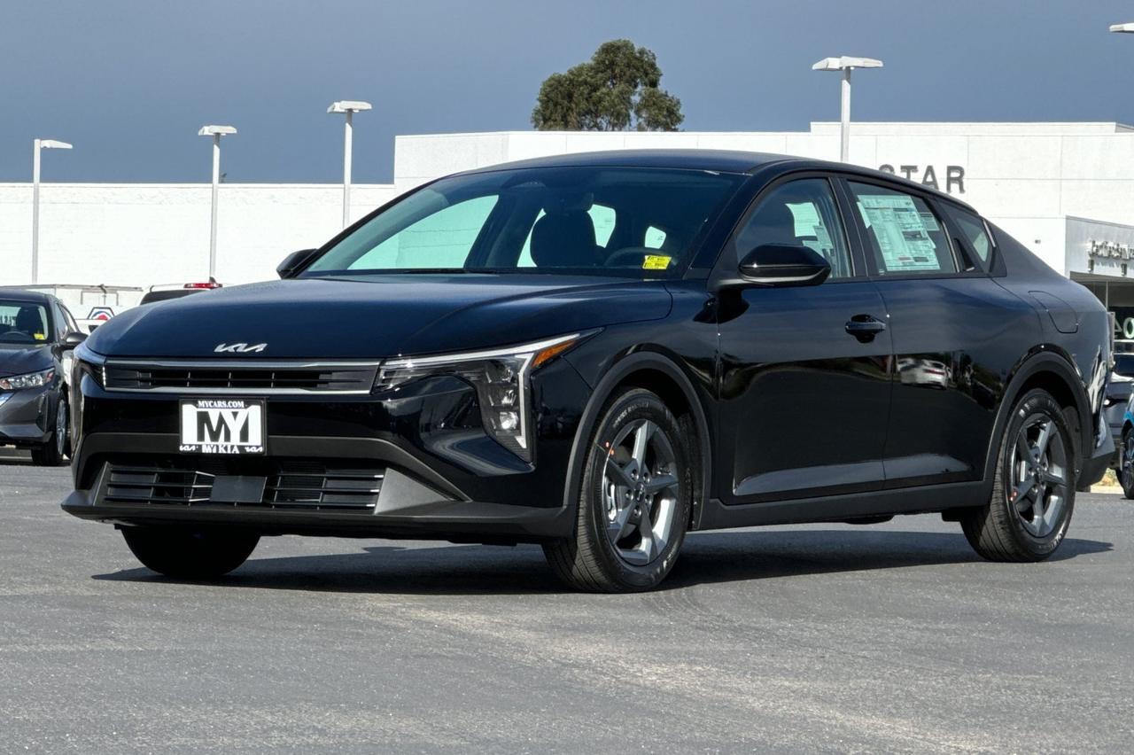 2025 Kia K4 LXS Salinas CA