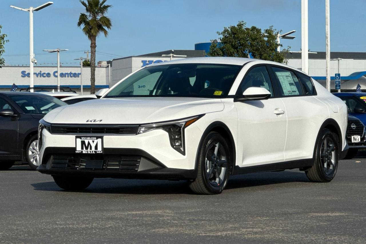 2025 Kia K4 LXS Salinas CA