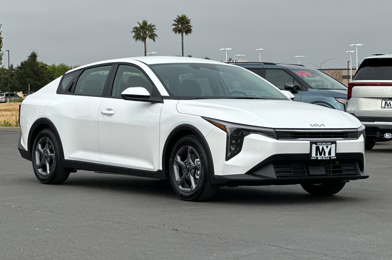 2025 Kia K4 LXS Salinas CA