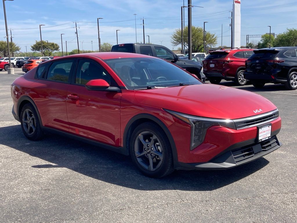 2025 Kia K4 LXS